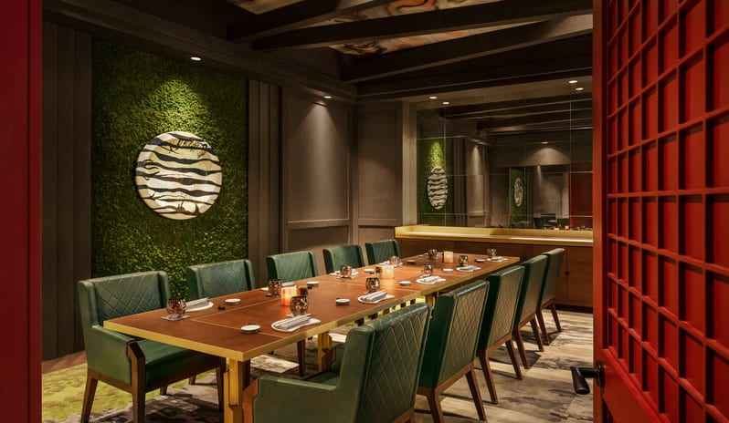 AKIR BACK FAMILY DINING